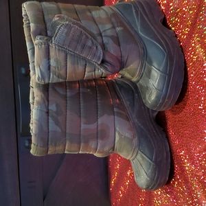 Kids snow boots
